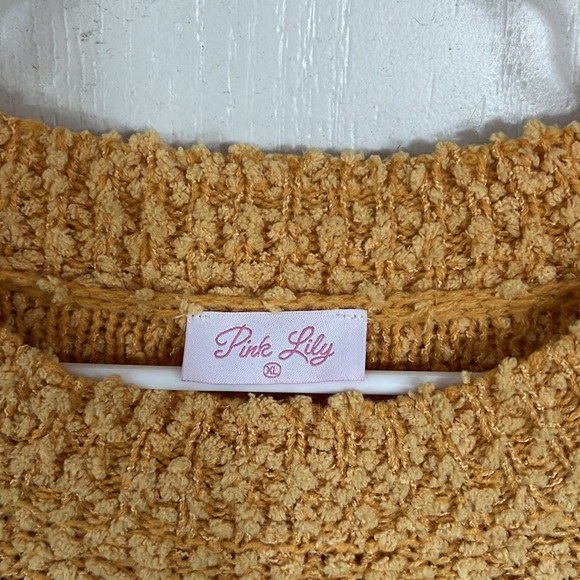 Pink Lily yellow textured sweater, size xl. Only worn once, brand new. - Picture 2 of 3